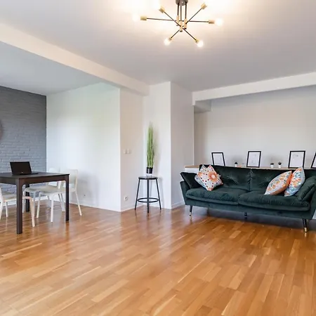 Apartment Design 3 Bedrooms Appartment, Near Champs Elysees Nanterre