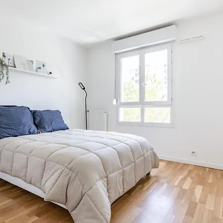 Design 3 Bedrooms Appartment, Near Champs Elysees * Nanterre