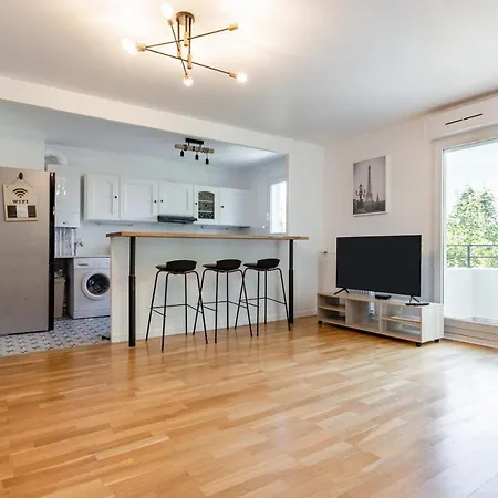 Design 3 Bedrooms Appartment, Near Champs Elysees Apartment Nanterre